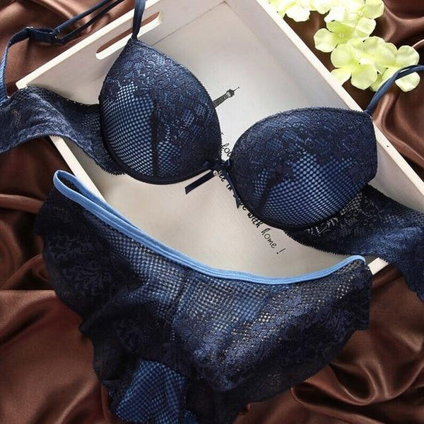 2018 Sexy Underwear Women Bra Set Lingerie Set Luxurious Vintage Lace Embroidery Push Up Bra And Panty Set
