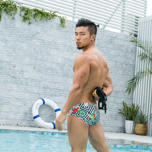 Men's bathing suit wear pool shorts sexy swimwear swimming trunks bikini maillot de bain low waist swimsuit briefs